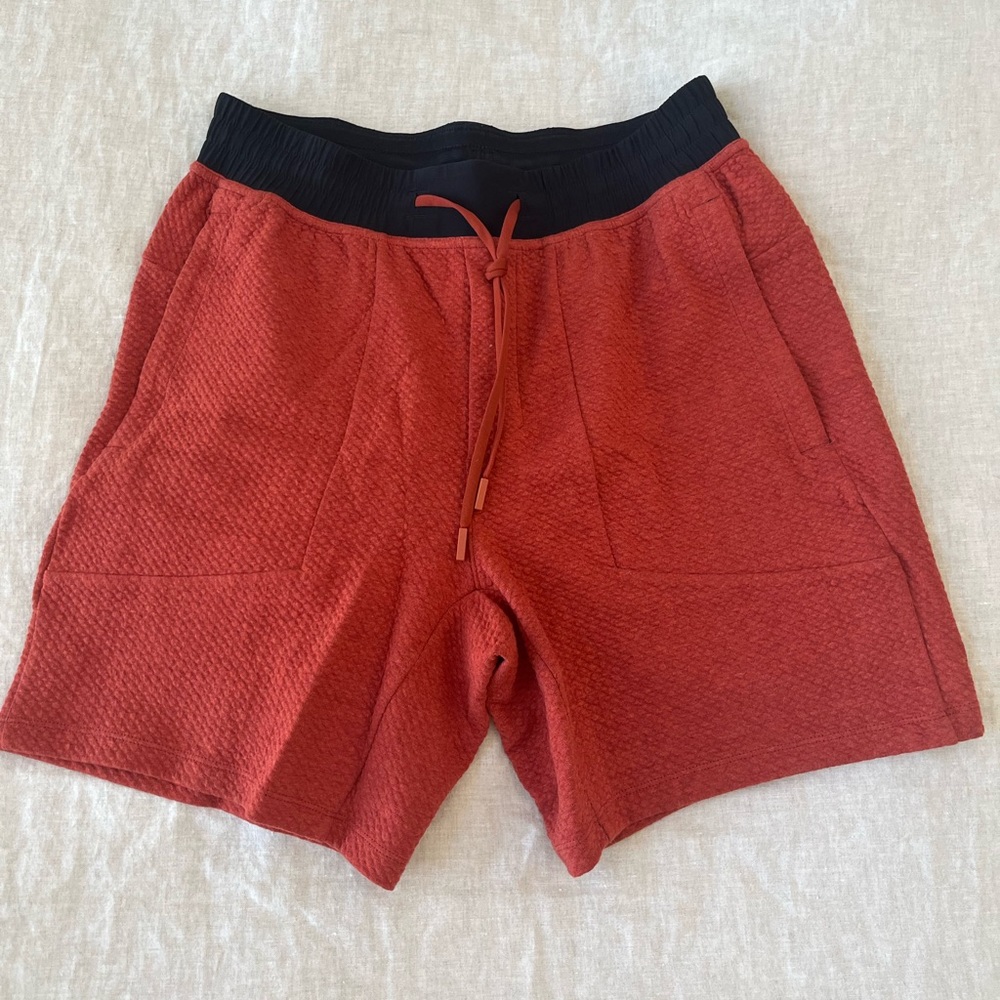 Men’s Lululemon At Ease shorts, 7” inseam, sz Medium